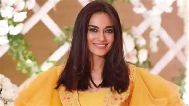 
Surbhi Jyoti Height, Weight, Net Worth, Age, Birthday, Wikipedia, Who, Nationality, Biography 