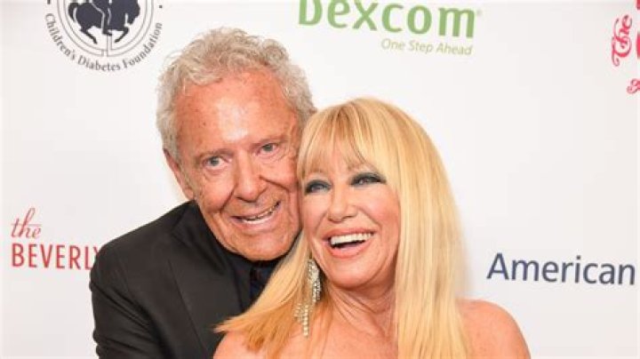 Suzanne Somers Height, Weight, Measurements, Bra Size, Shoe Size