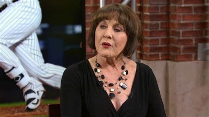Suzyn Waldman Net Worth