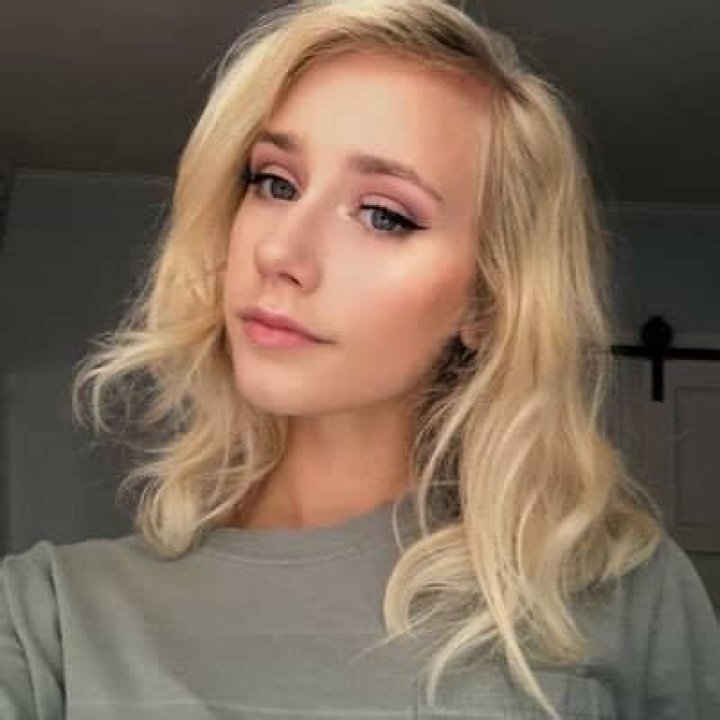 Tess Reinhart Net Worth