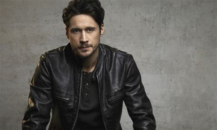 The Untold Truth of “Queen of the South” Star – Peter Gadiot