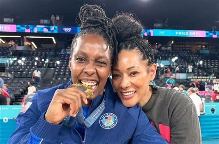 Tipesa Mercedes Moorer: 10 Facts On Chelsea Gray Wife