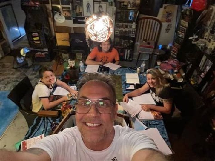 Todd Stashwick Net Worth