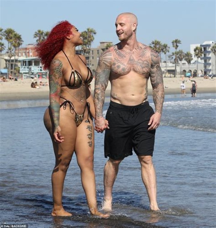 Tom Hanks’s Son Chet Hanks Girlfriend, Age, Net Worth, Height, Wife