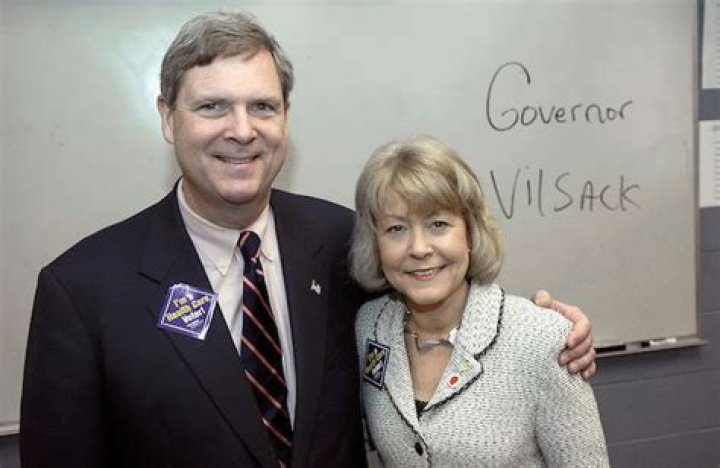 Tom Vilsack Age, Wife, Biography, Wikipedia, Family, Net Worth: Who Is Mr Monsanto?