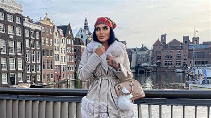 Toochi Kash (Instagram Star) Wiki, Bio, Age, Height, Weight, Measurements, Boyfriend, Net Worth, Facts