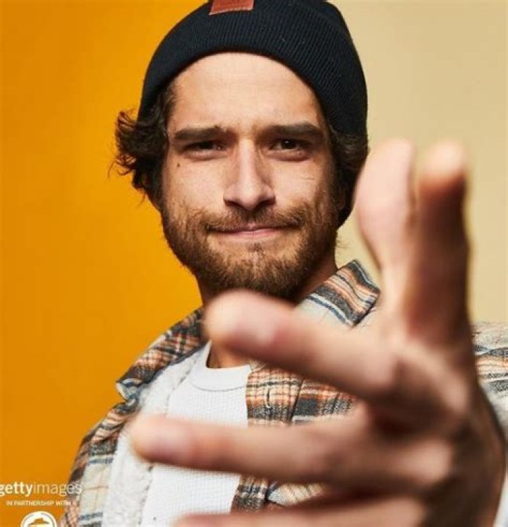 Tyler Posey Height, Weight, Body Measurements, Shoe Size