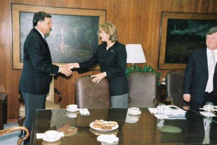 Who Are Carl Quintanilla Parents? Meet Father Robert Quintanilla And Mother