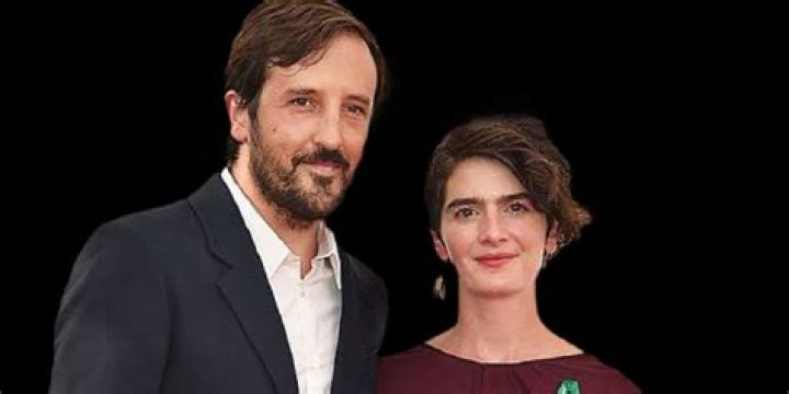 Who Is Chris Dapkins? Details To Know About Gaby Hoffmann Husband