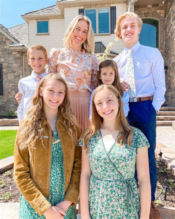 Who Is Ellis Stam? Everything To Know About The Wife Of Jaap Stam The Former Coach Of FC Cincinnati