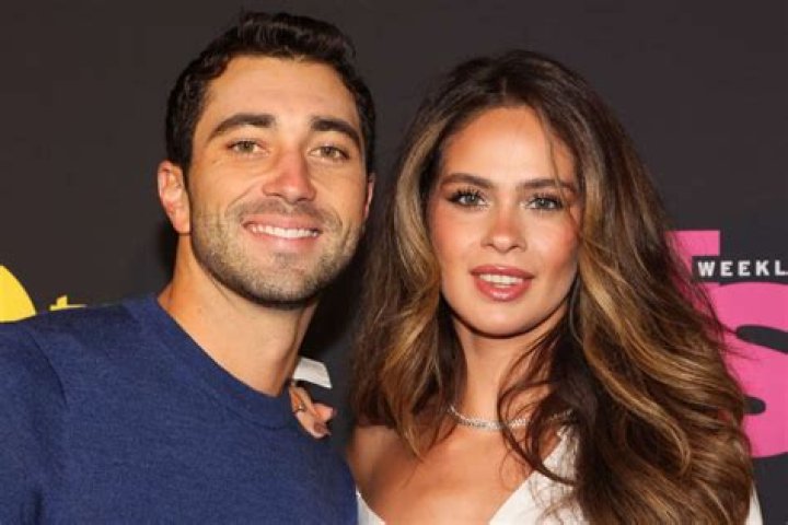 Who Is Joey Wendle’s Wife Lindsey Wendle? What Is Her Instagram Handle?