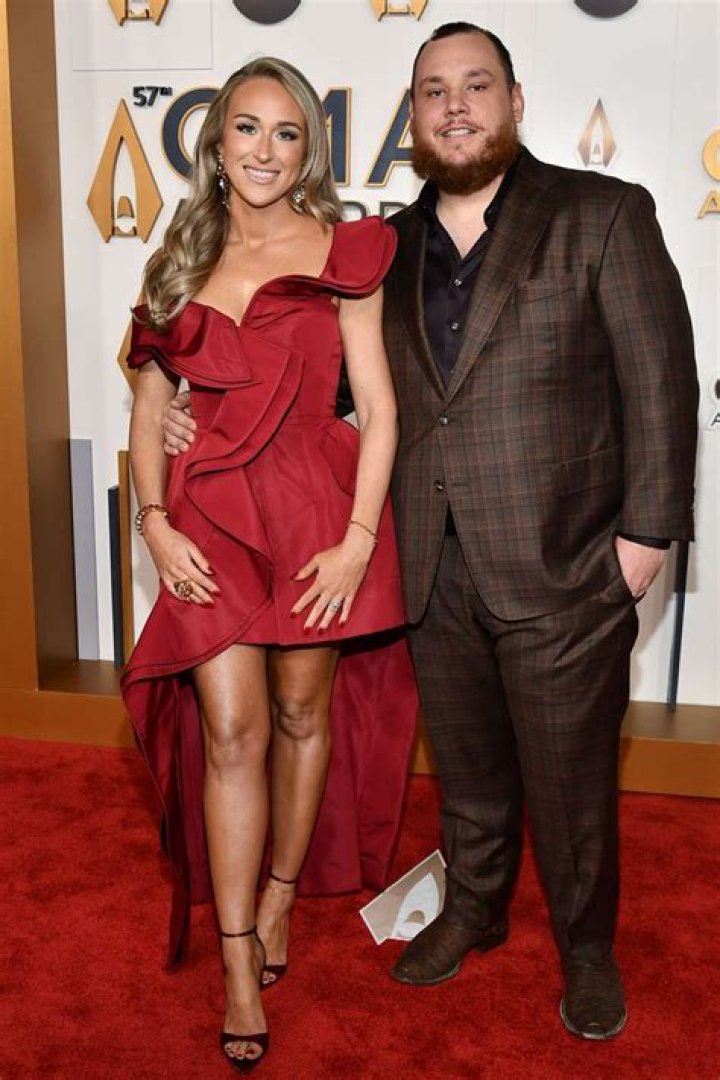 Who is Luke Combs’ Wife? Nicole Hocking Age, Net Worth, Nationality, Job, Birthday, Height & Bio