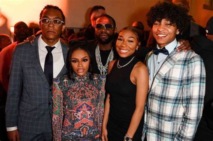 Zion Shamaree Mayweather Bio, Wiki, Age, Mother, Net Worth, Floyd Mayweather and Siblings